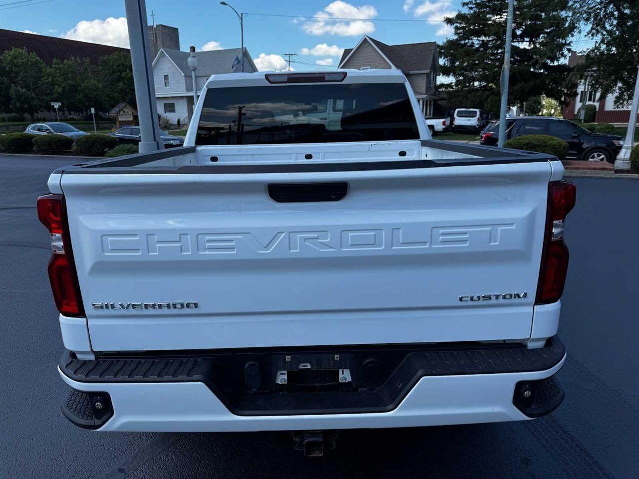 Chevrolet Silverado 1500 4WD Crew Cab 147" Custom 2021