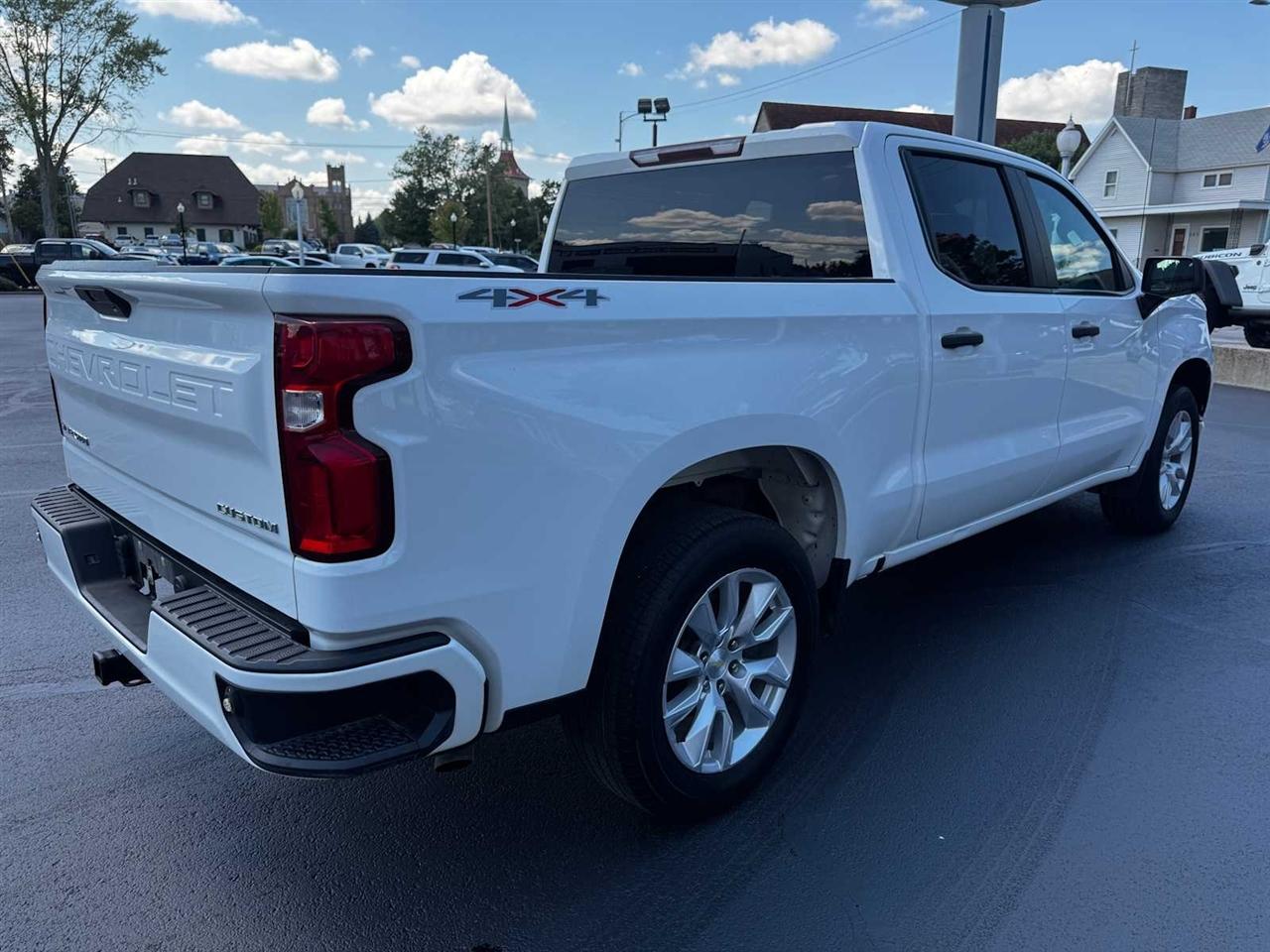 Chevrolet Silverado 1500 4WD Crew Cab 147" Custom 2021