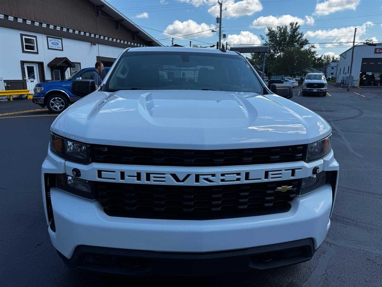 Chevrolet Silverado 1500 4WD Crew Cab 147" Custom 2021