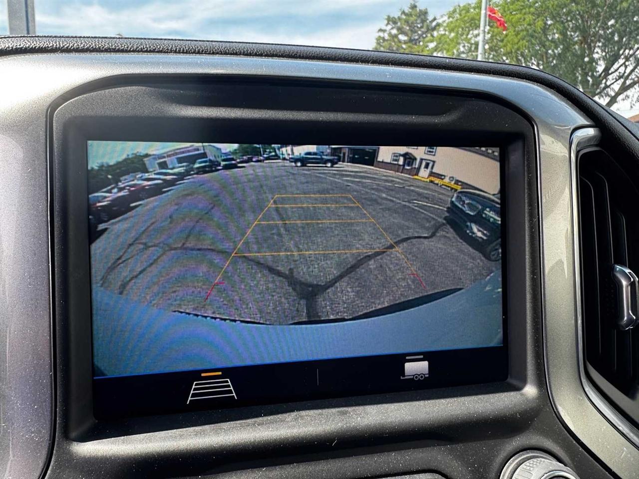 Chevrolet Silverado 1500 LTD 4WD Crew Cab 147" LT w/1LT 2022