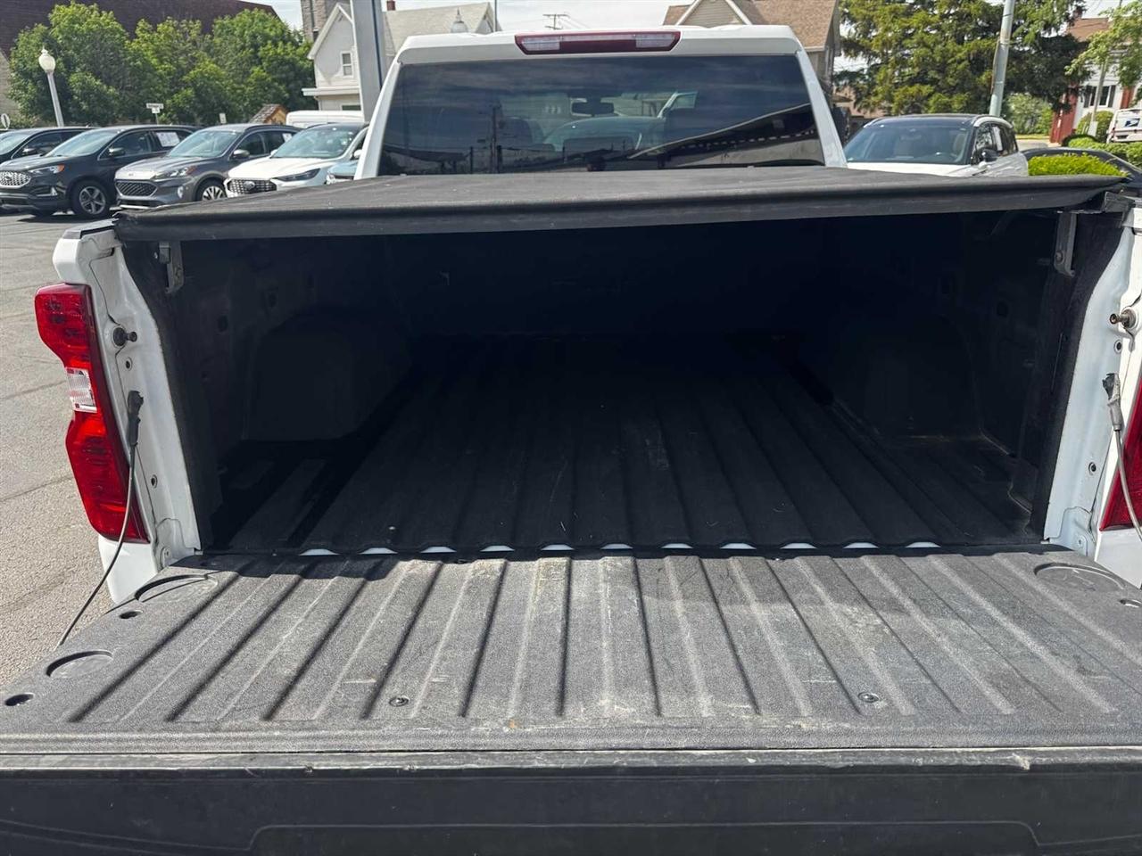 Chevrolet Silverado 1500 LTD 4WD Crew Cab 147" LT w/1LT 2022