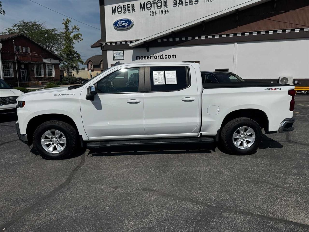 Chevrolet Silverado 1500 LTD 4WD Crew Cab 147" LT w/1LT 2022