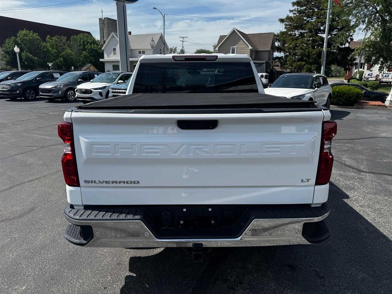 Chevrolet Silverado 1500 LTD 4WD Crew Cab 147" LT w/1LT 2022