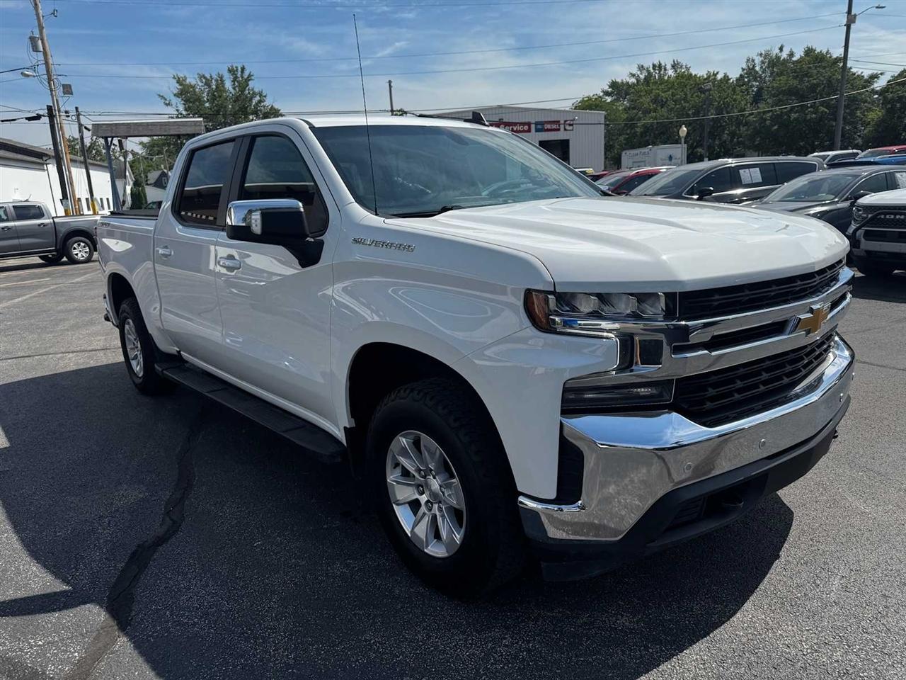 Chevrolet Silverado 1500 LTD 4WD Crew Cab 147" LT w/1LT 2022