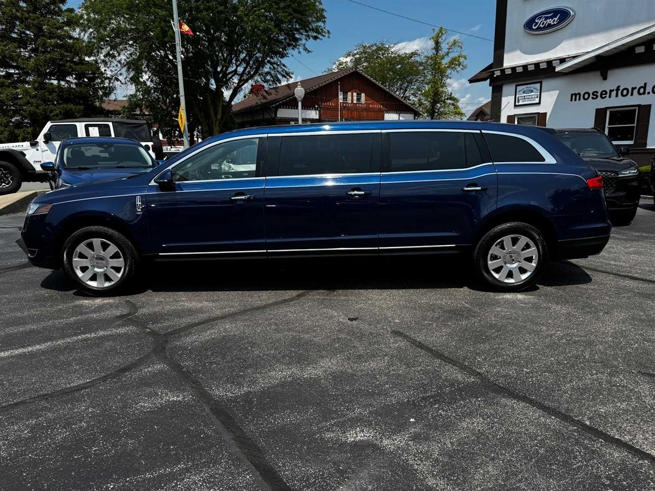 Lincoln MKT 4dr Wgn 3.7L AWD w/Limo Pkg 2013