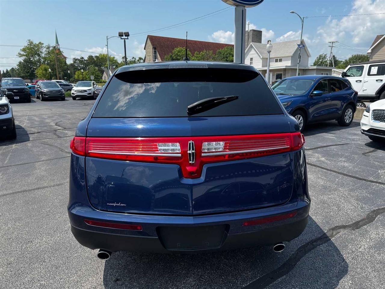 Lincoln MKT 4dr Wgn 3.7L AWD w/Limo Pkg 2013