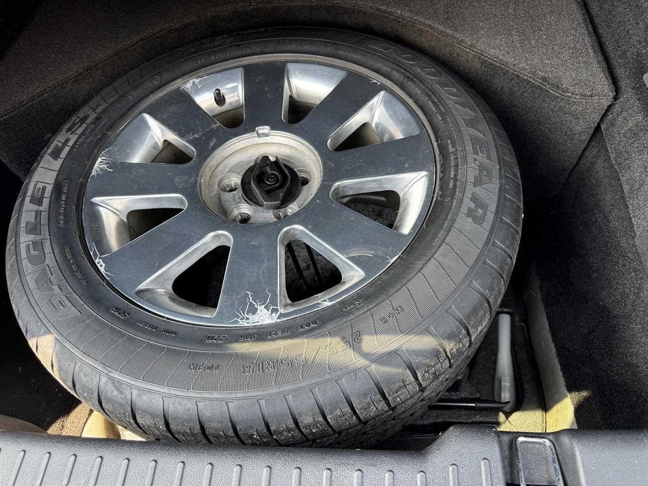 Lincoln MKT 4dr Wgn 3.7L AWD w/Limo Pkg 2013