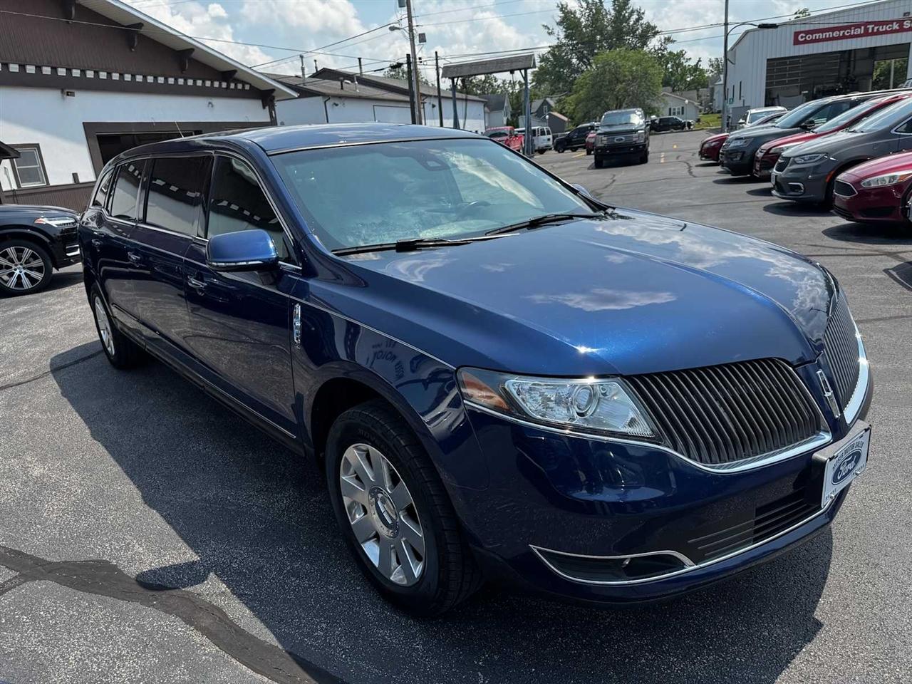 Lincoln MKT 4dr Wgn 3.7L AWD w/Limo Pkg 2013