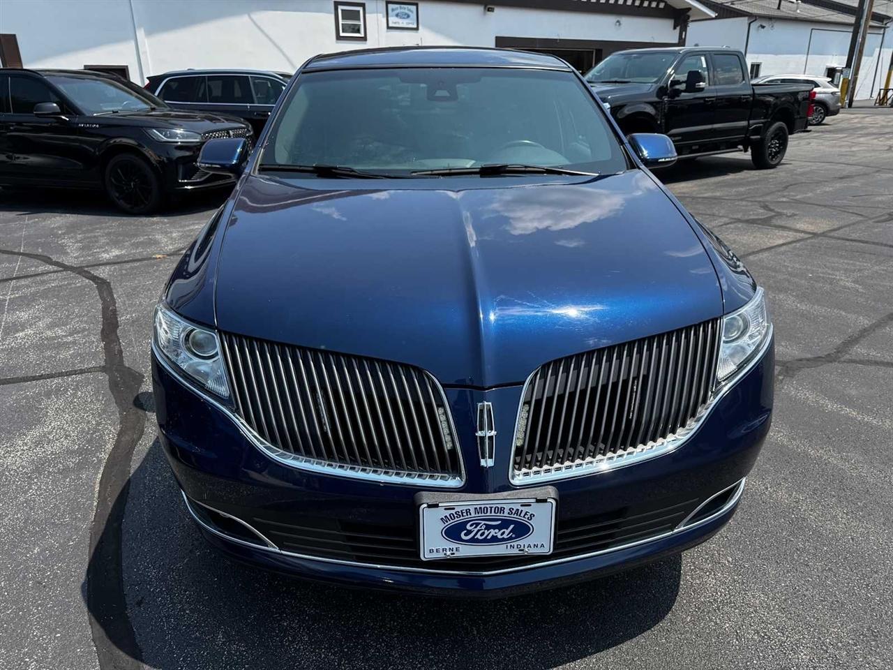 Lincoln MKT 4dr Wgn 3.7L AWD w/Limo Pkg 2013