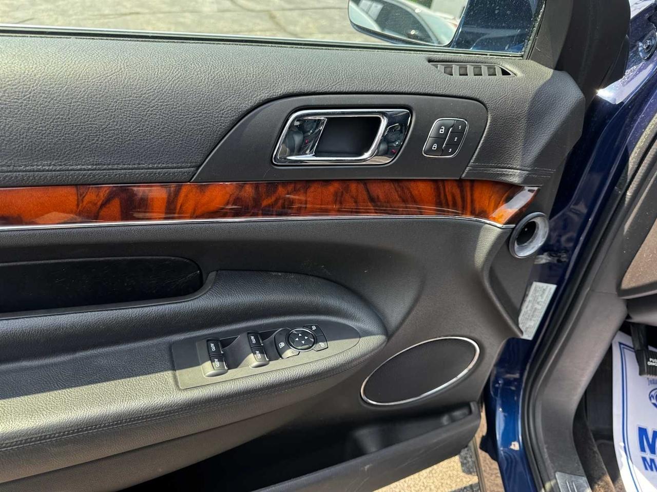 Lincoln MKT 4dr Wgn 3.7L AWD w/Limo Pkg 2013