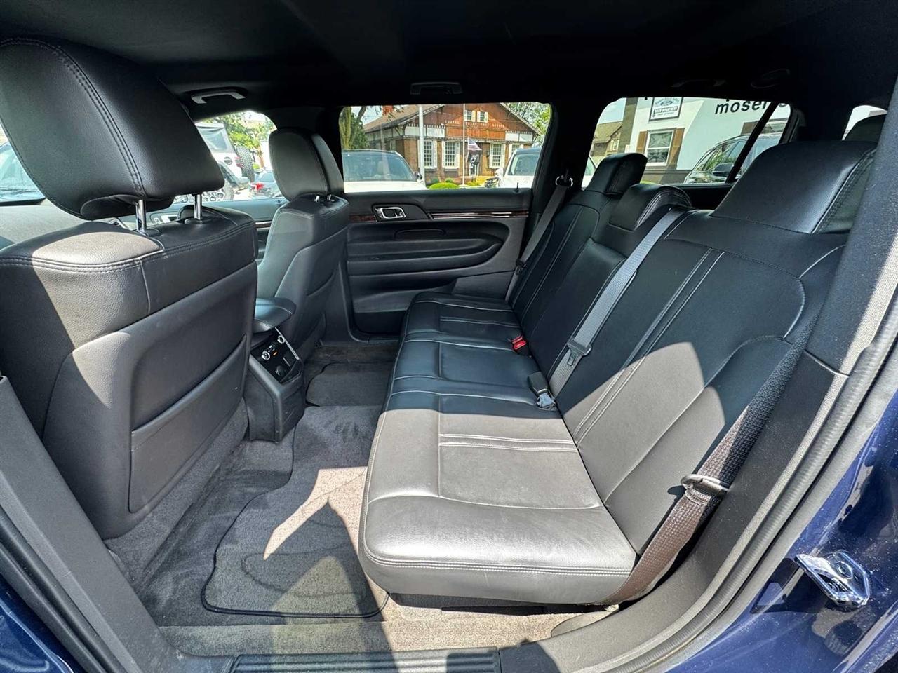 Lincoln MKT 4dr Wgn 3.7L AWD w/Limo Pkg 2013
