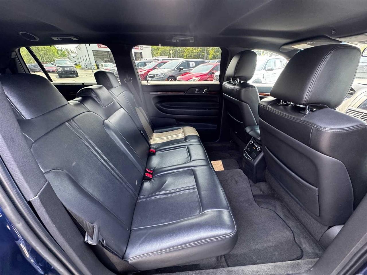 Lincoln MKT 4dr Wgn 3.7L AWD w/Limo Pkg 2013