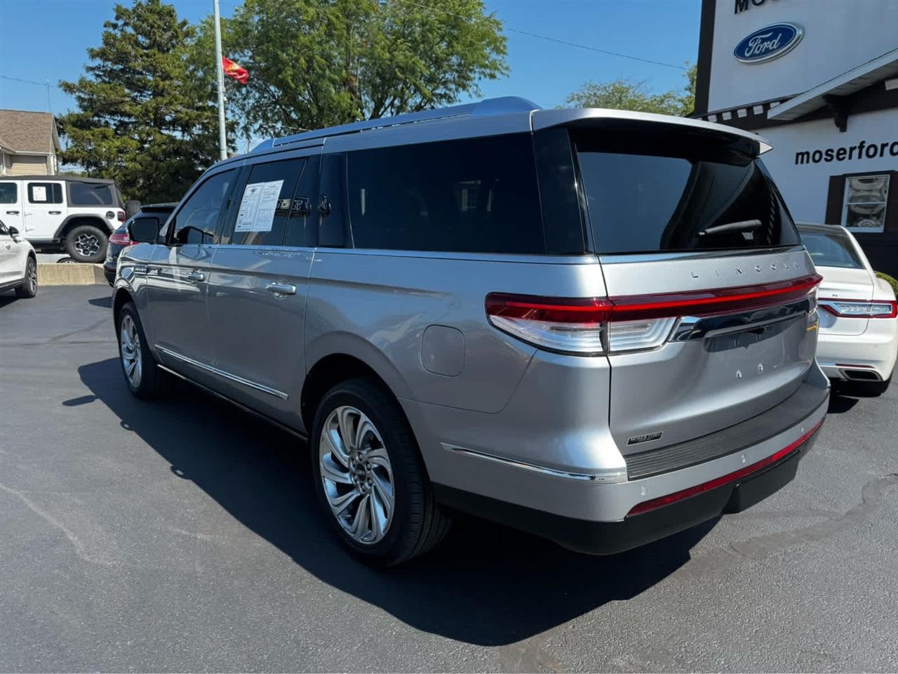 Lincoln Navigator L Premiere 4x4 2024
