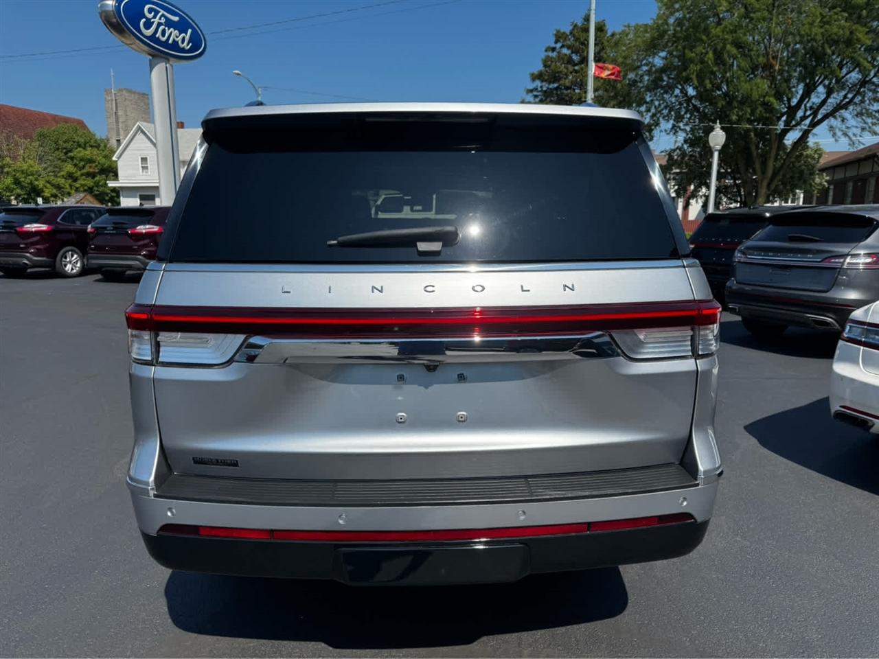 Lincoln Navigator L Premiere 4x4 2024