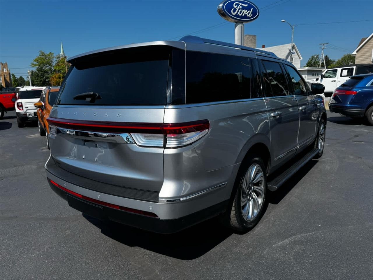 Lincoln Navigator L Premiere 4x4 2024
