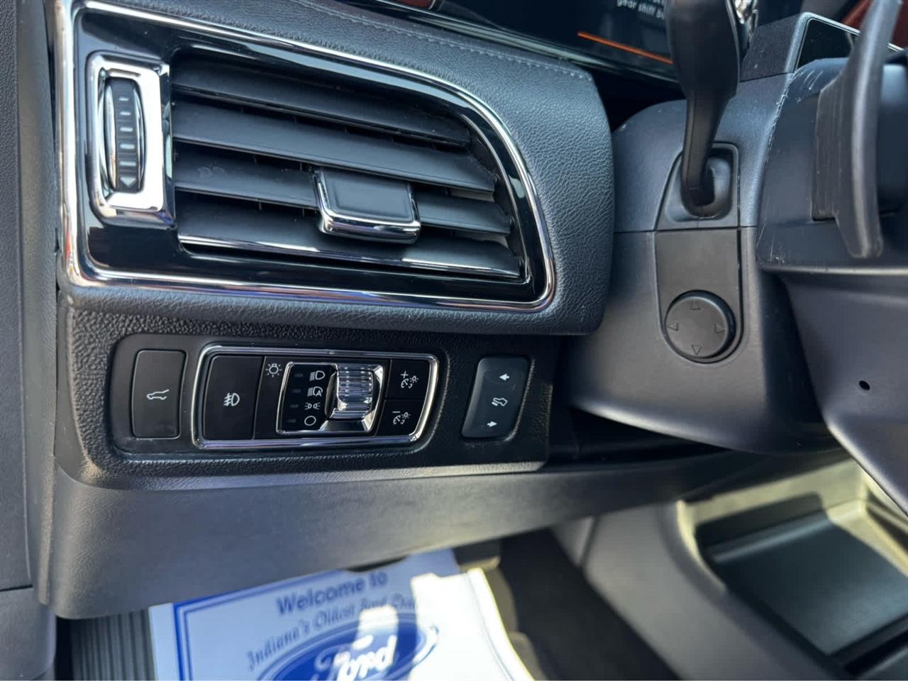 Lincoln Navigator L Premiere 4x4 2024