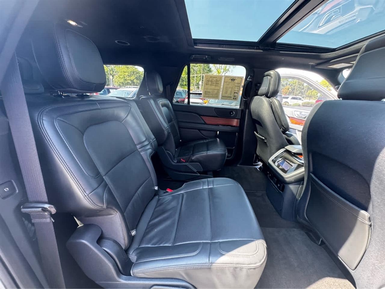 Lincoln Navigator L Premiere 4x4 2024
