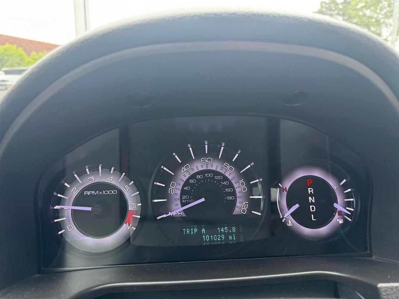 Mercury Milan 4dr Sdn Premier FWD 2011