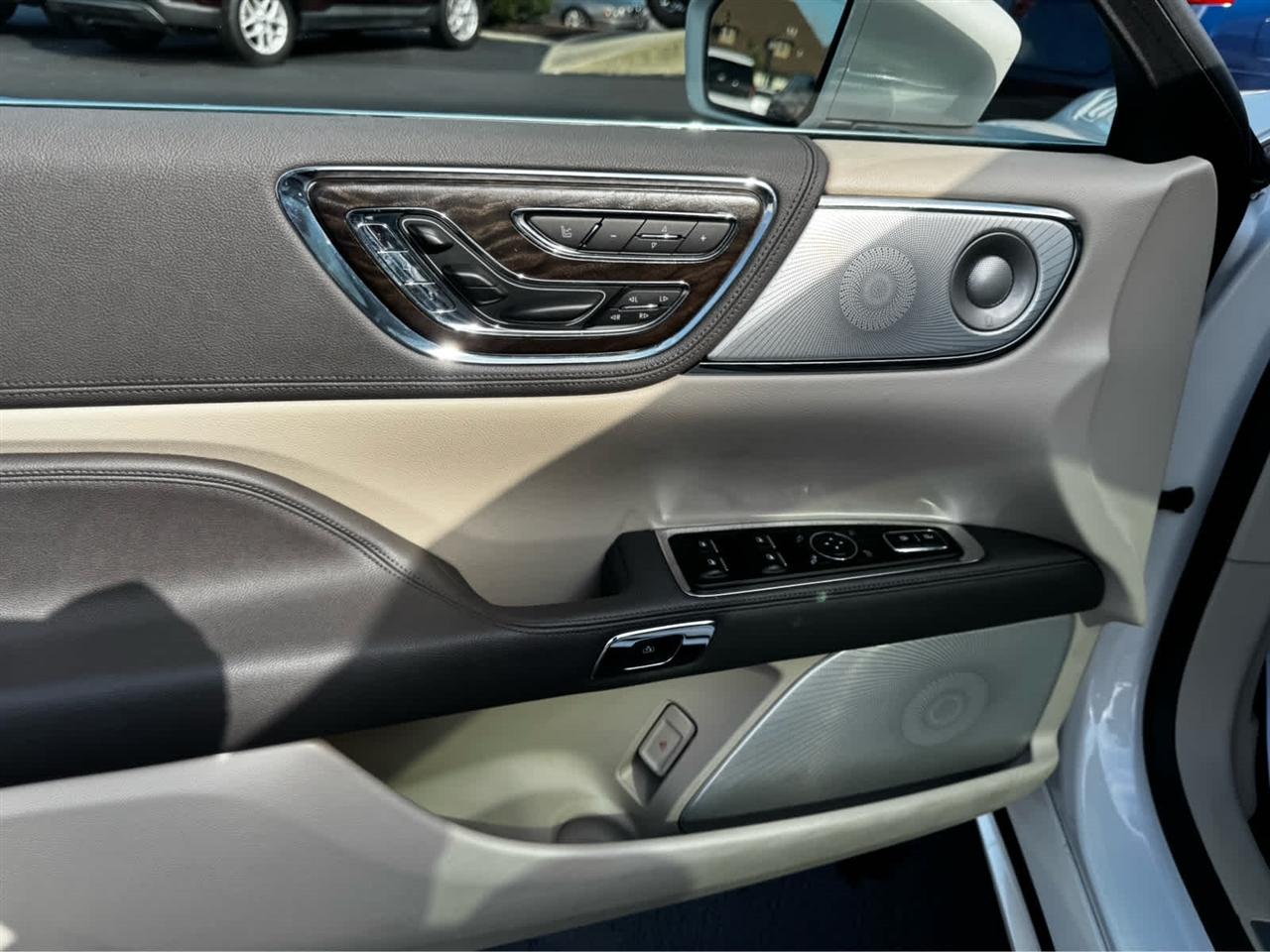 Lincoln Continental Reserve FWD 2017