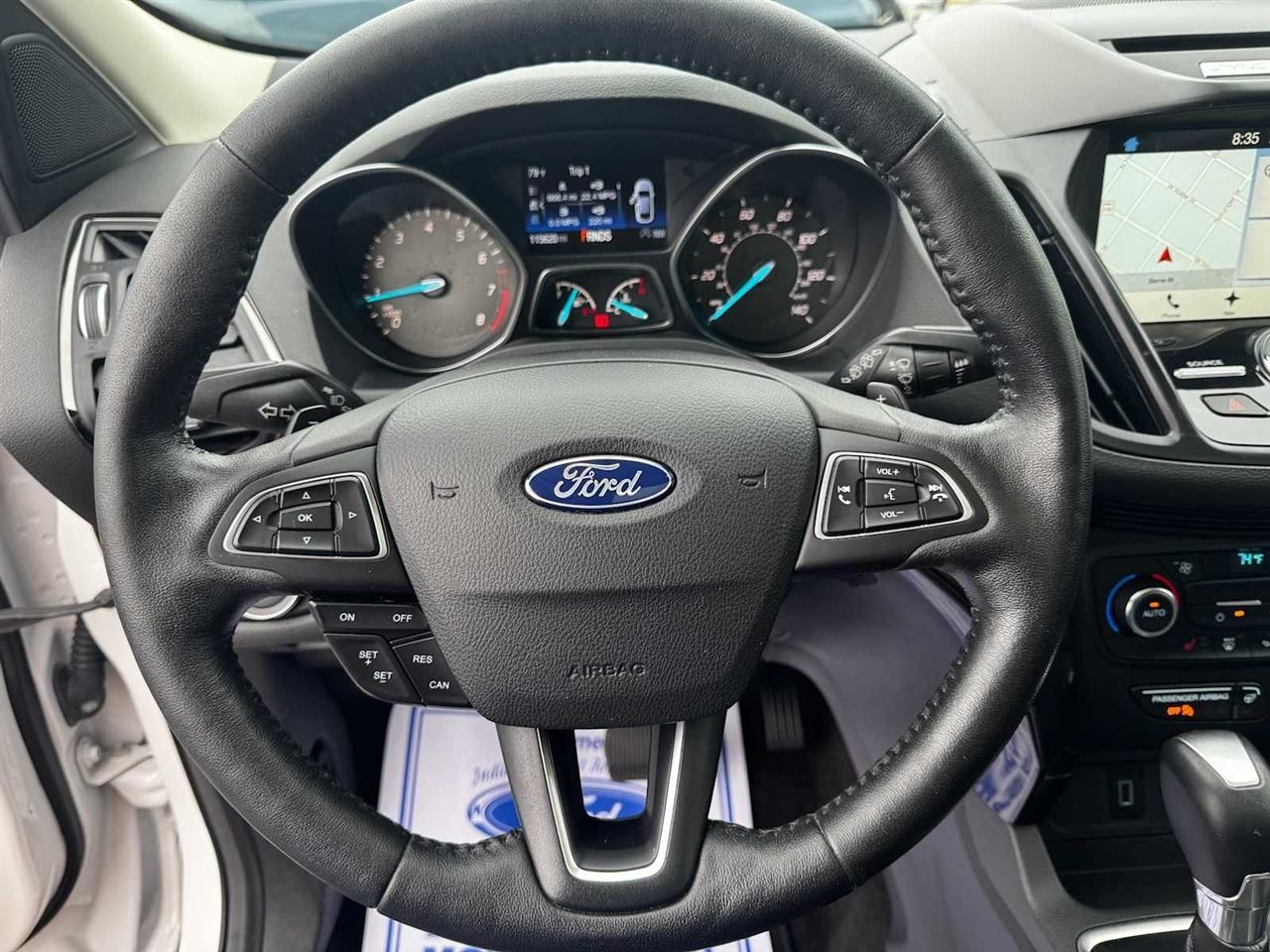 Ford Escape Titanium 4WD 2017