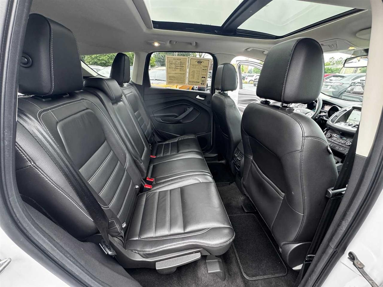 Ford Escape Titanium 4WD 2017