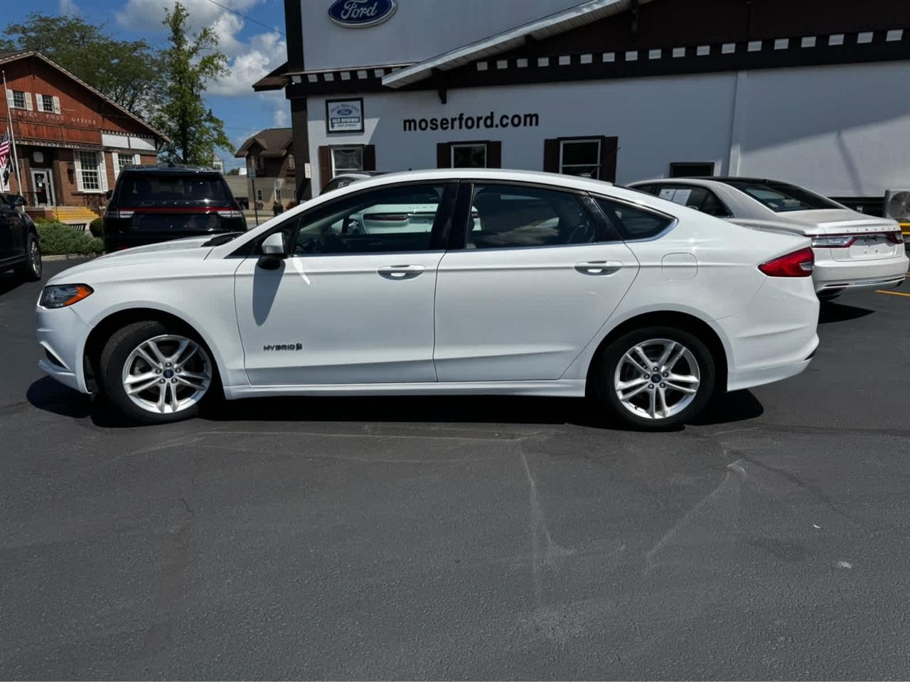 Ford Fusion Hybrid S FWD 2018