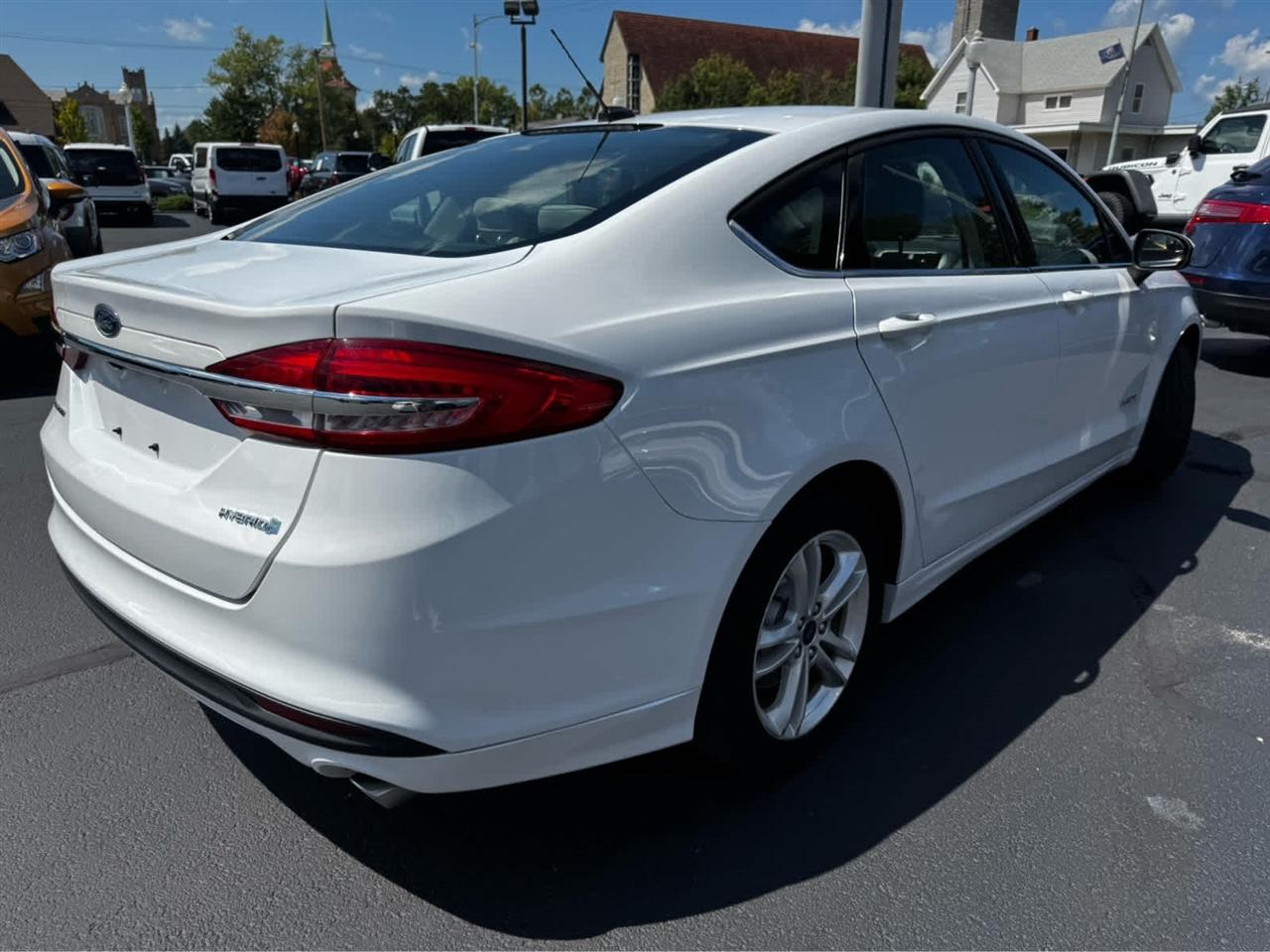 Ford Fusion Hybrid S FWD 2018