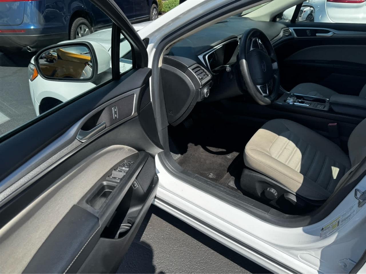 Ford Fusion Hybrid S FWD 2018