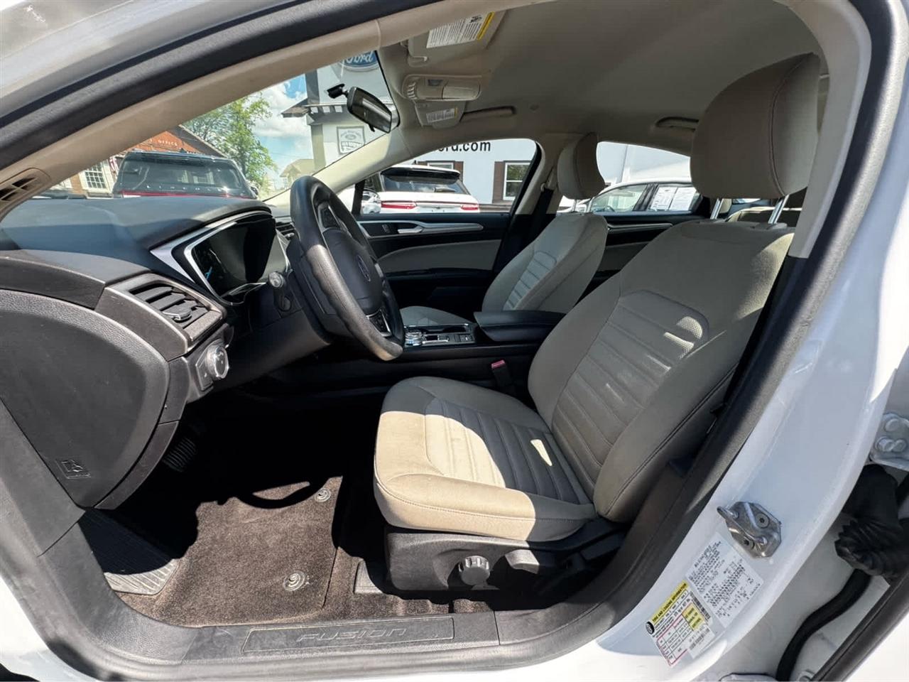 Ford Fusion Hybrid S FWD 2018