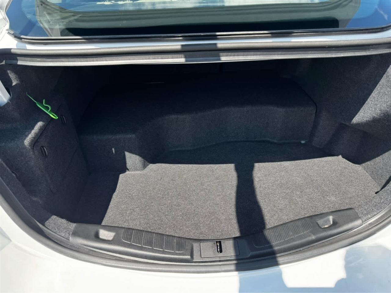 Ford Fusion Hybrid S FWD 2018