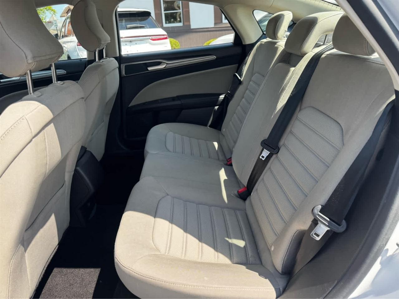 Ford Fusion Hybrid S FWD 2018