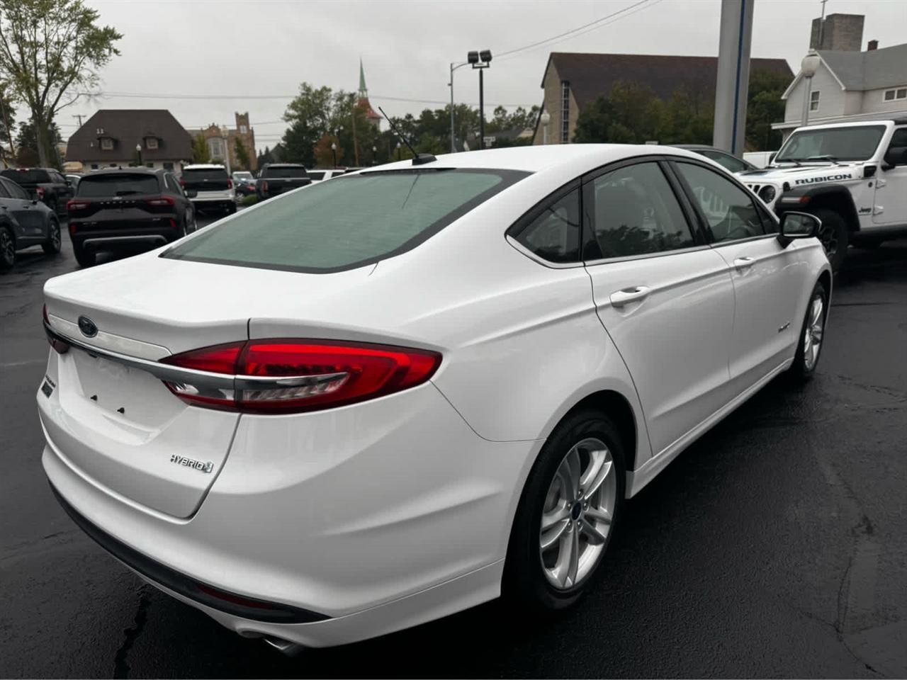 Ford Fusion Hybrid S FWD 2018