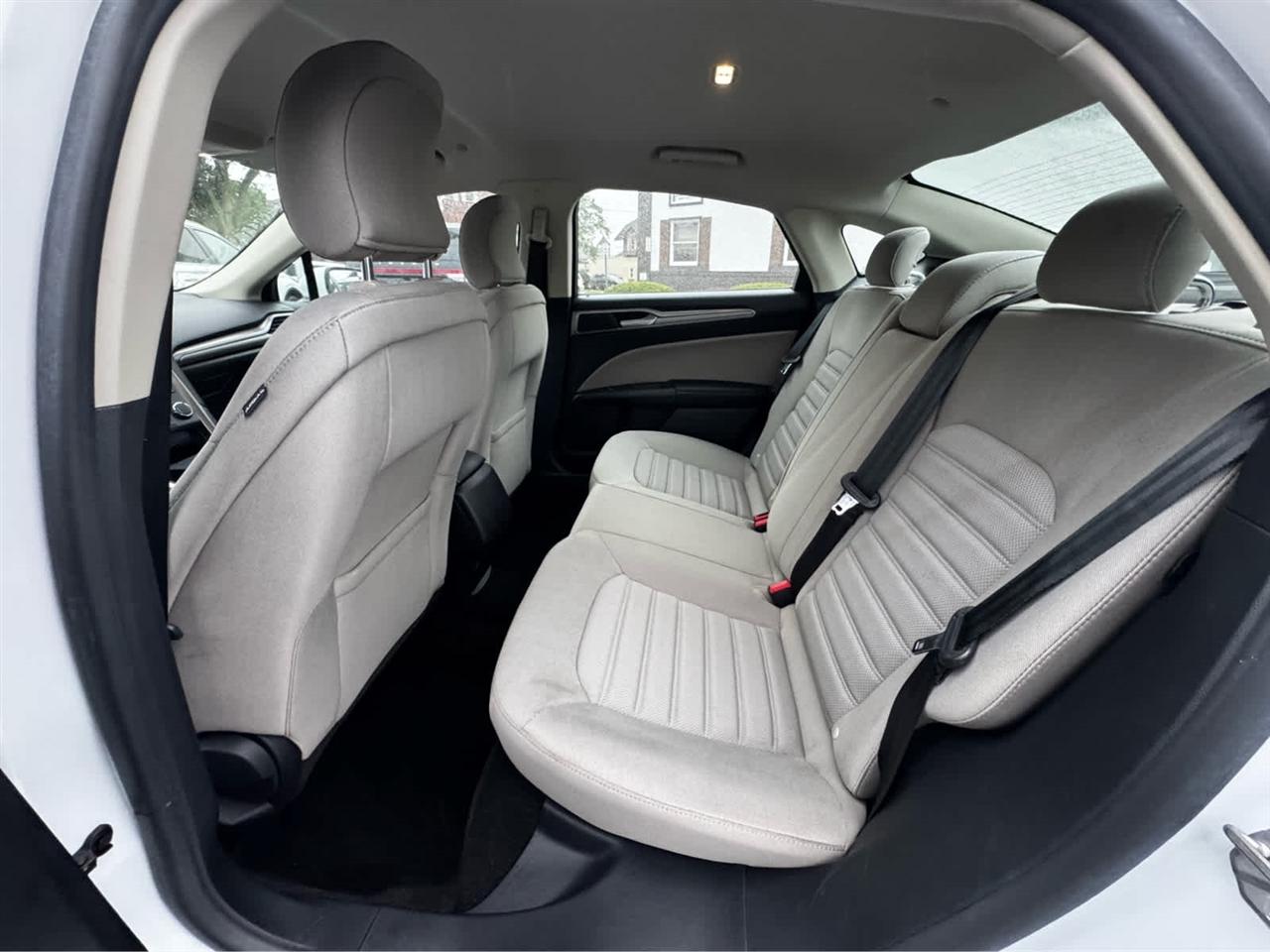 Ford Fusion Hybrid S FWD 2018