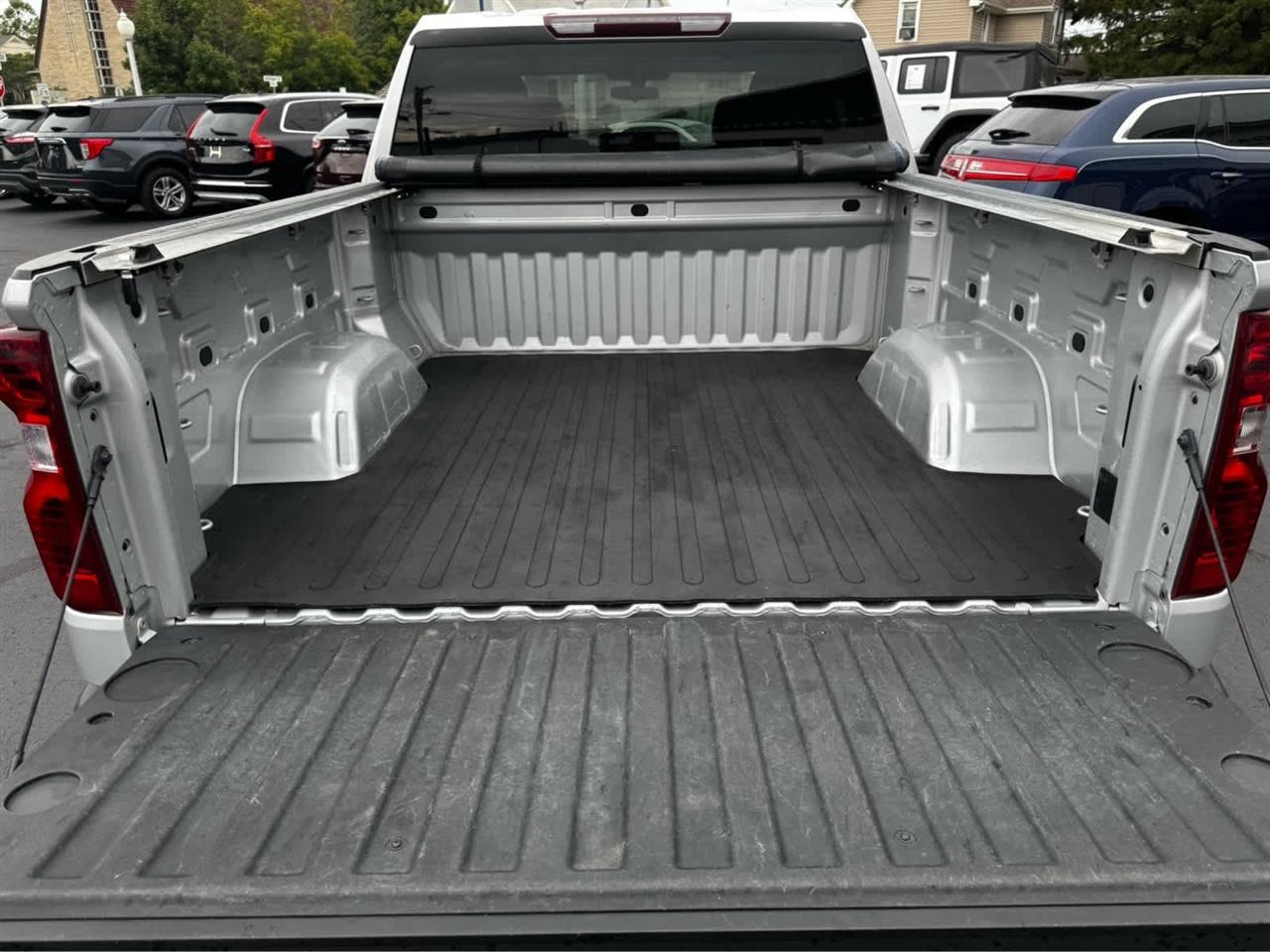 Chevrolet Silverado 1500 4WD Crew Cab 147" LT 2019