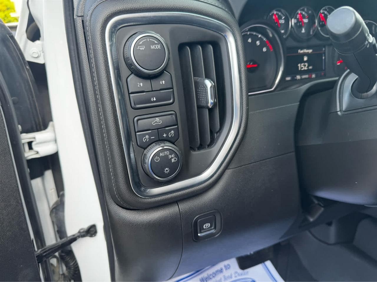 Chevrolet Silverado 2500HD 4WD Crew Cab 159" LT 2022