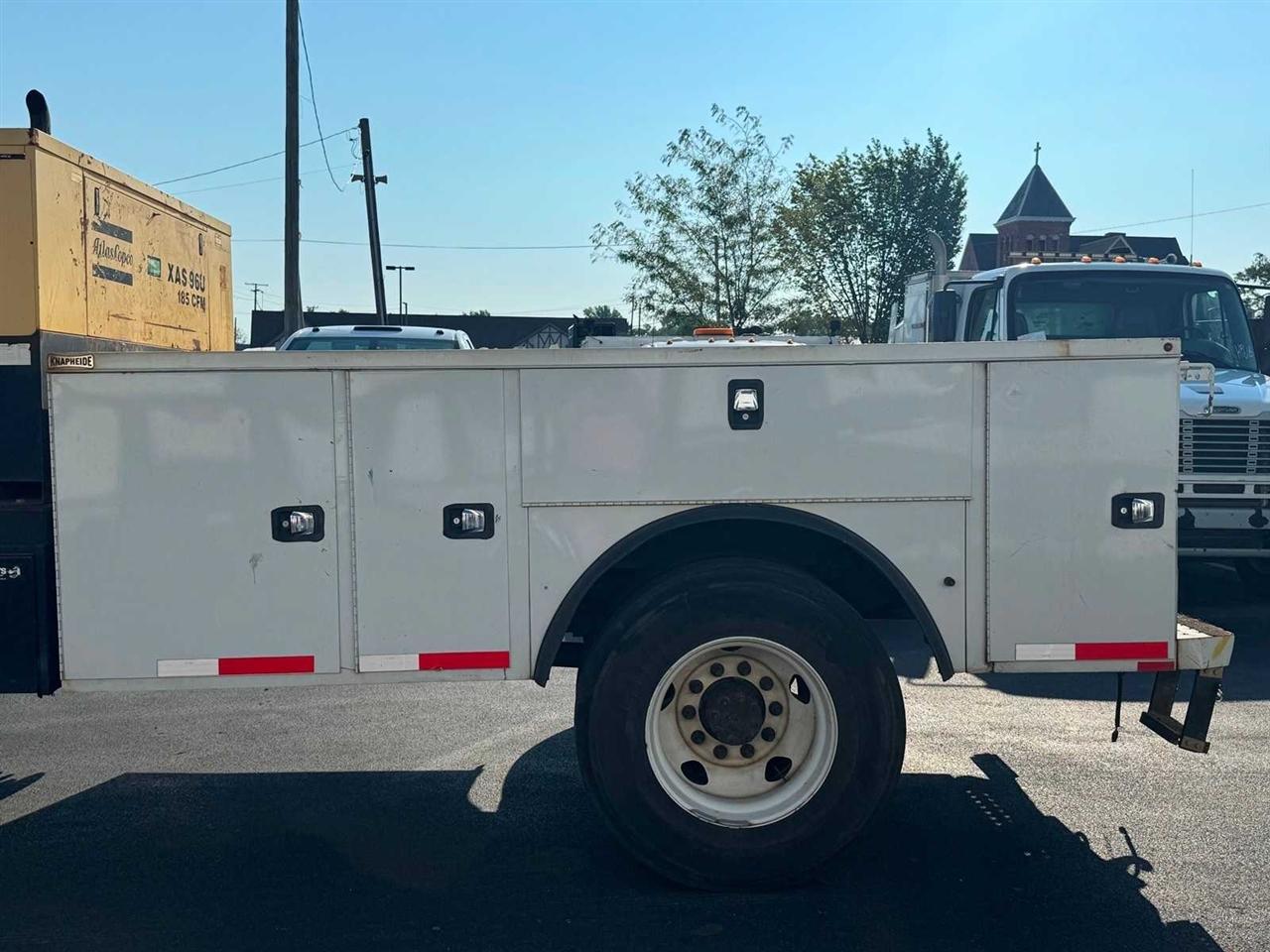 Ford F-650 Straight Frame Gas Crew Cab 2022