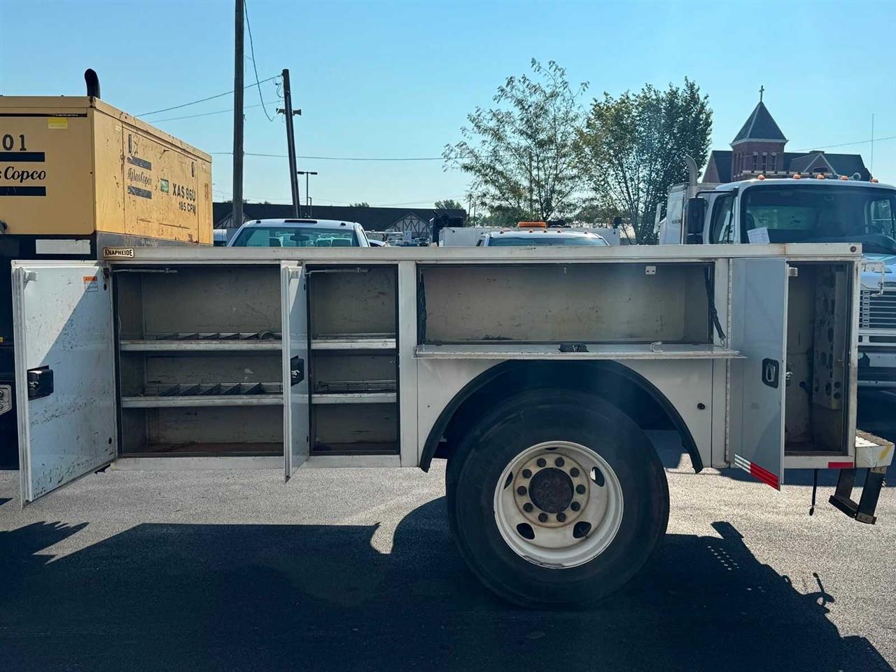 Ford F-650 Straight Frame Gas Crew Cab 2022