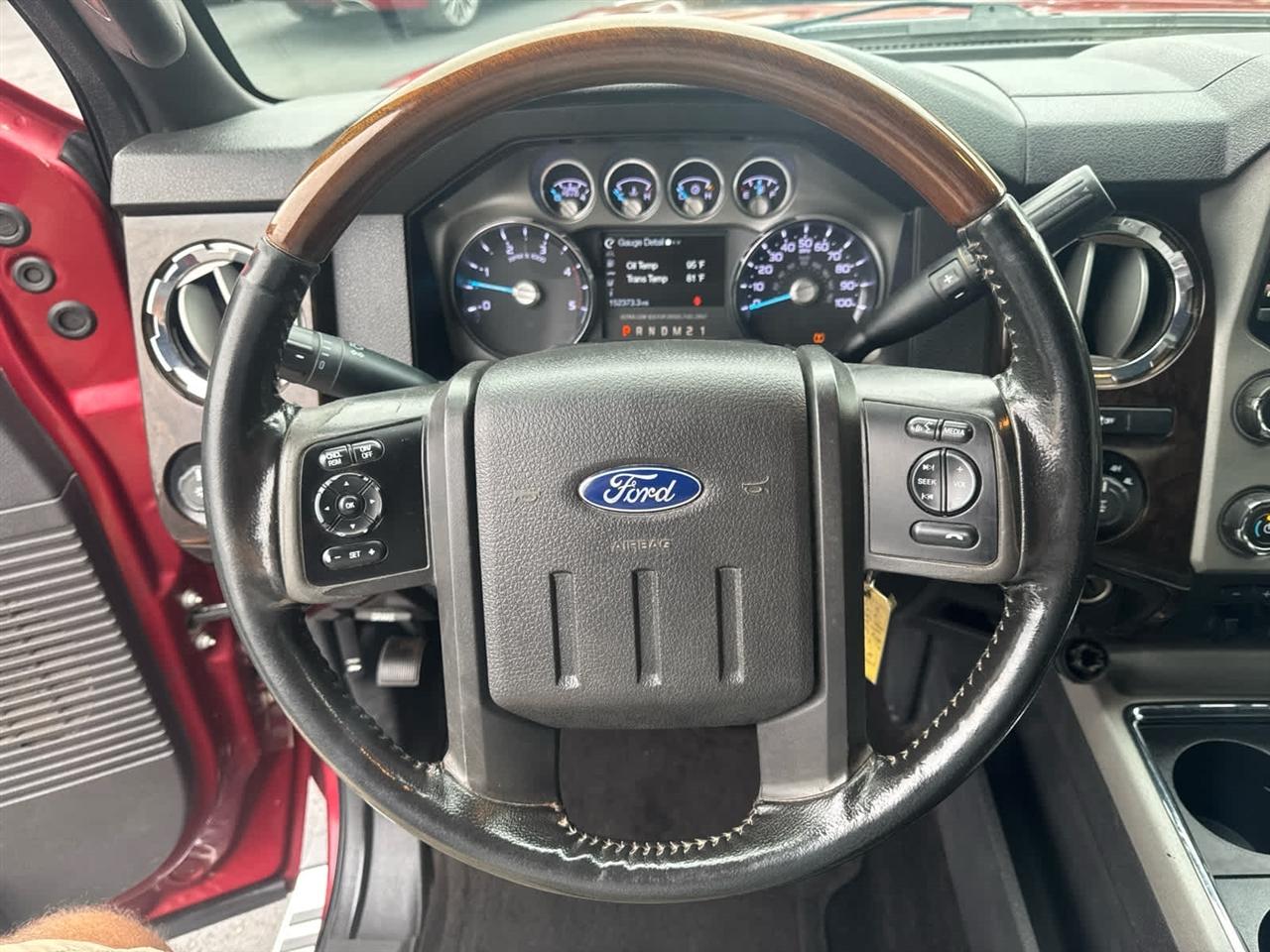 Ford Super Duty F-350 SRW 4WD Crew Cab 156" King Ranch 2015