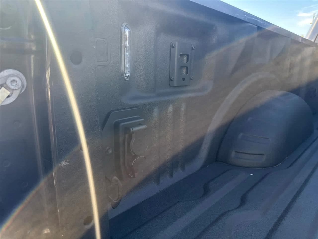 Ford Super Duty F-350 SRW King Ranch 4WD Crew Cab 8' Box 2024