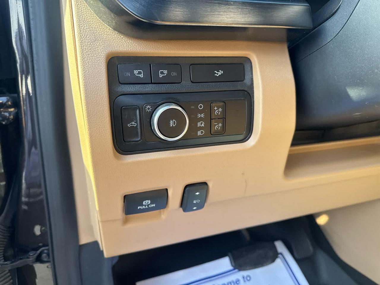 Ford Super Duty F-350 SRW King Ranch 4WD Crew Cab 8' Box 2024