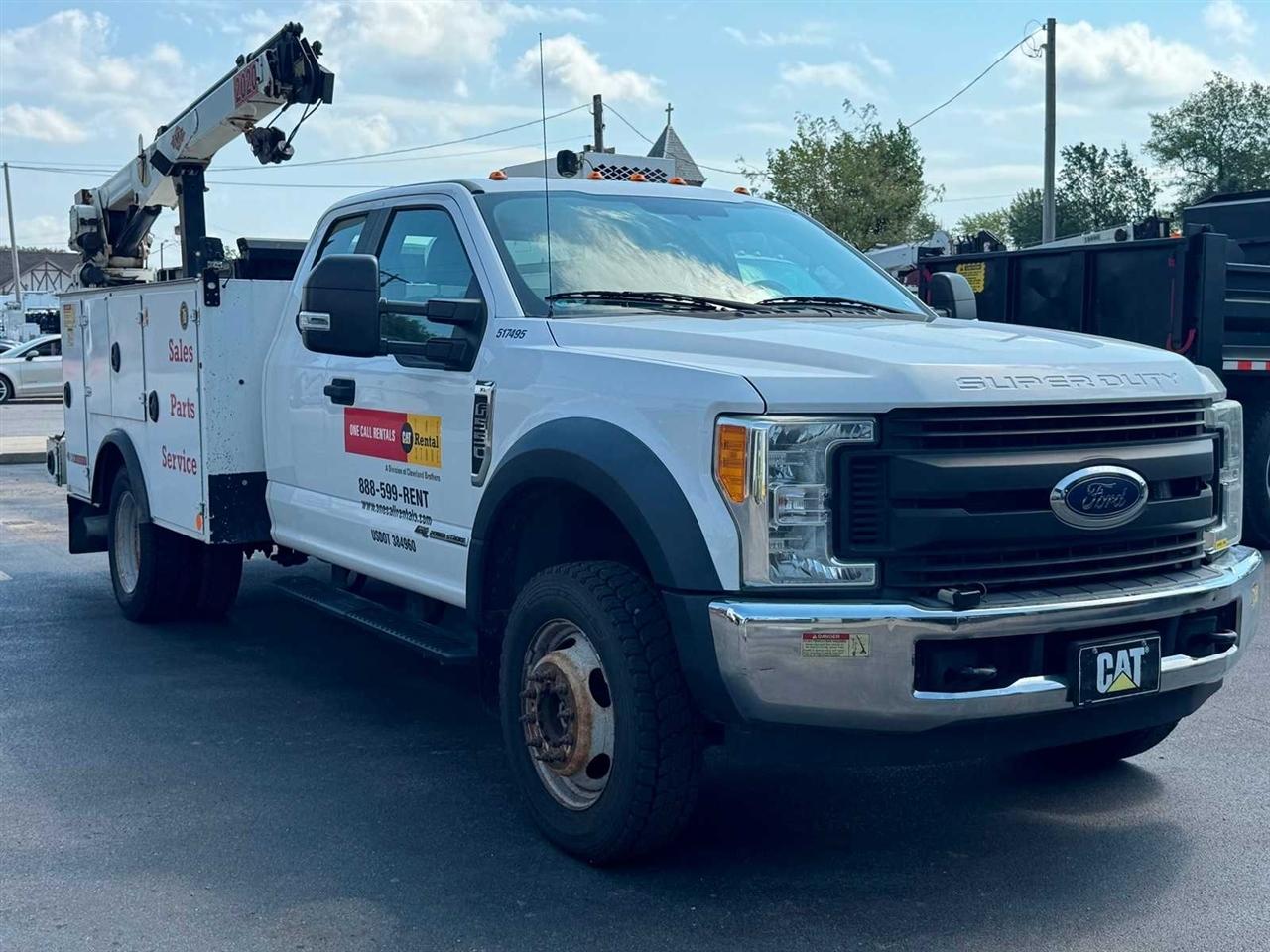 Ford Super Duty F-550 DRW XLT 4WD SuperCab 192" WB 84" CA 2017