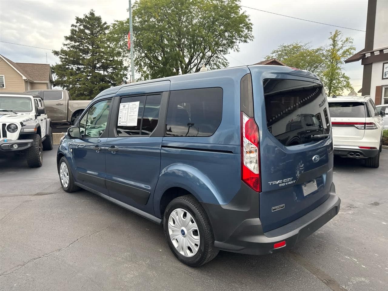 Ford Transit Connect Wagon XL LWB w/Rear Liftgate 2020