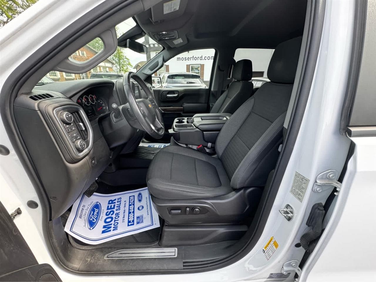 Chevrolet Silverado 1500 4WD Crew Cab 147" LT w/1LT 2021