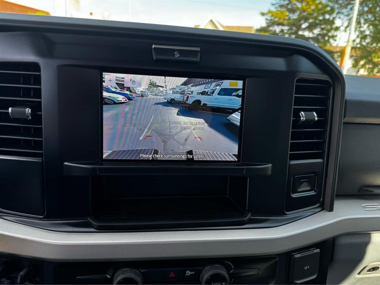 Ford Super Duty F-250 SRW XLT 4WD SuperCab 8' Box 2027
