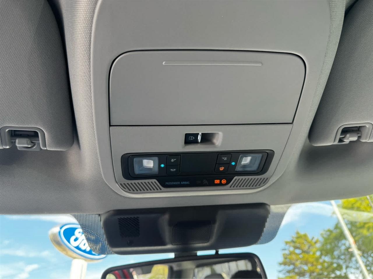 Ford Super Duty F-250 SRW XLT 4WD SuperCab 8' Box 2027