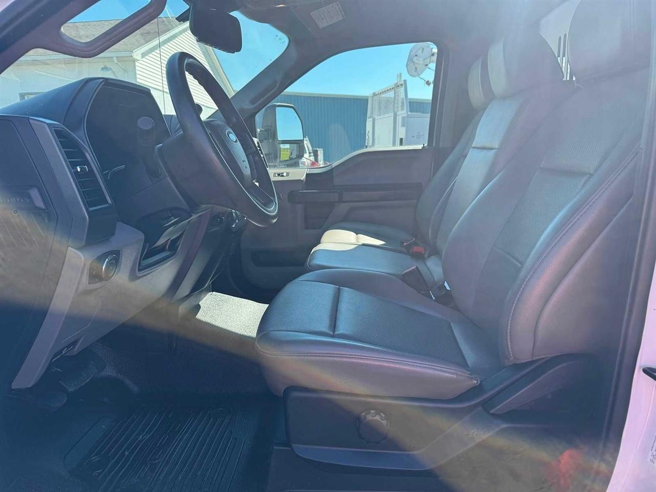 Ford Super Duty F-550 DRW XL 4WD Reg Cab 145" WB 60" CA 2021