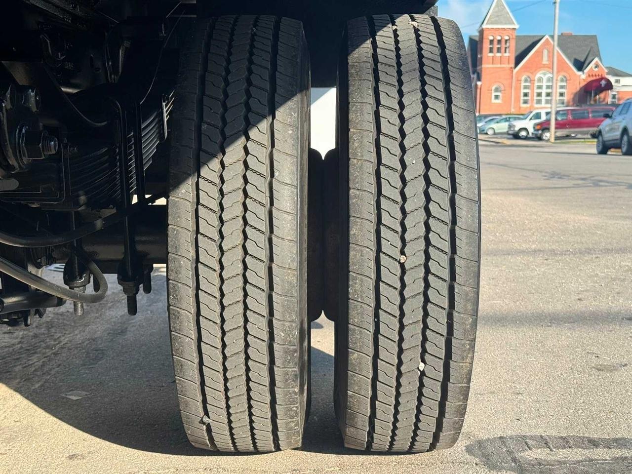 Ford Super Duty F-550 DRW XL 4WD Reg Cab 145" WB 60" CA 2021