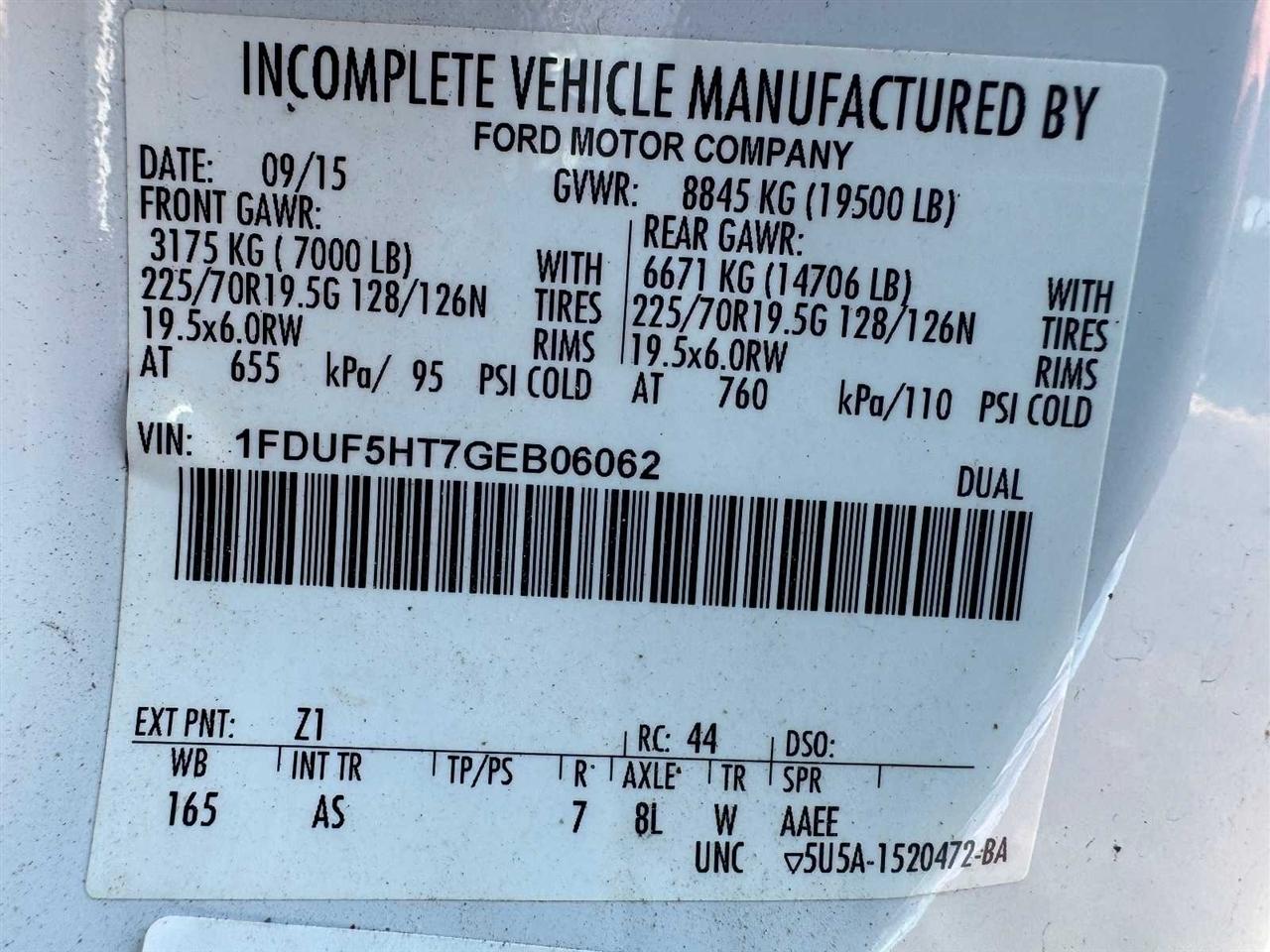 Ford Super Duty F-550 DRW 4WD Reg Cab 141" WB 60" CA XL 2016