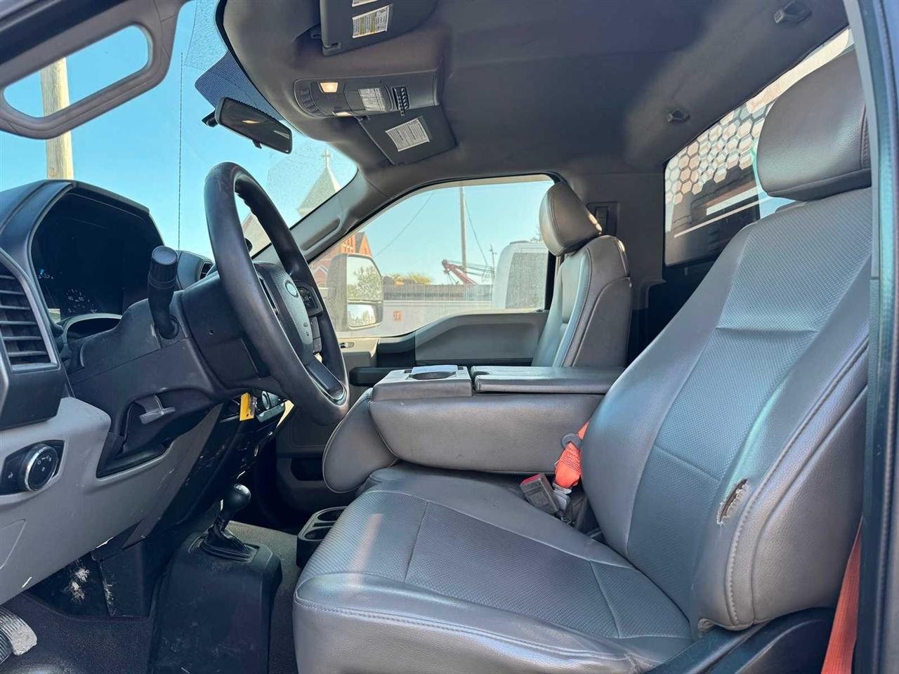 Ford Super Duty F-550 DRW XL 4WD Reg Cab 145" WB 60" CA 2018