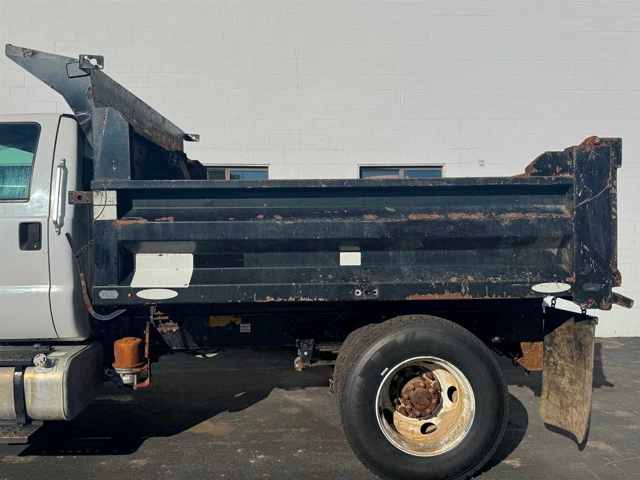 Ford Super Duty F-750 Straight Frame Reg Cab 2016